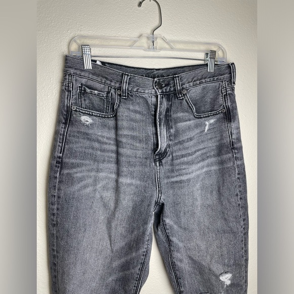 American Eagle Mom Jean Denim Gray Distressed - Picture 3 of 6